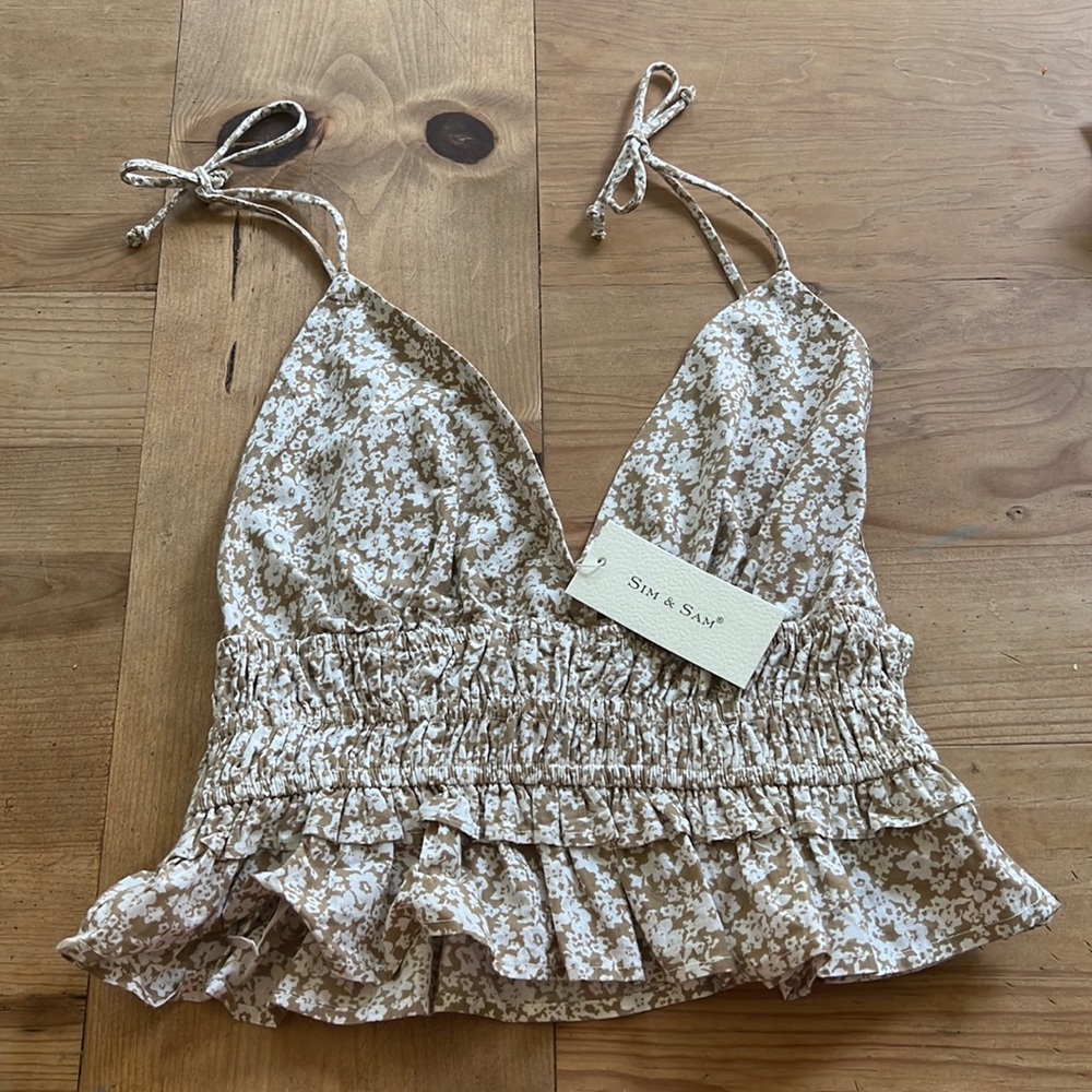 Super cute tank top/cropped, never worn, brand new with tags, size medium